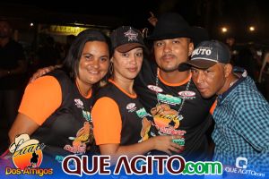 Carlos Aguiar e Yara Silva contagiam publico no Luau dos Amigos 101