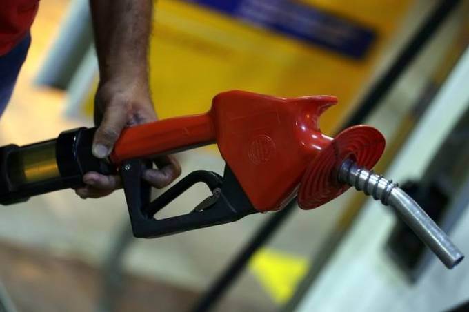 Tribunal veta liminar e alta de tributo da gasolina volta a valer 9