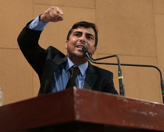 Deputado Marcell Moraes luta para incluir zoofilia no código penal 12