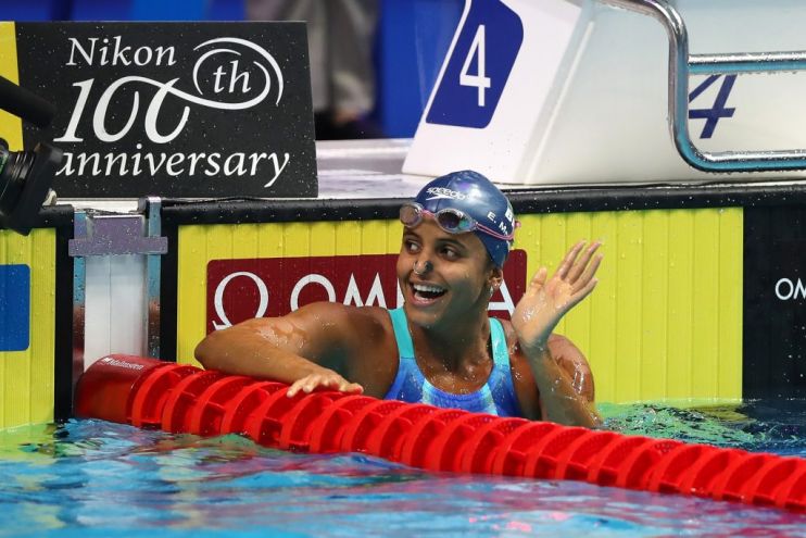 Etiene Medeiros faz história e é 1ª brasileira campeã mundial de natação 5