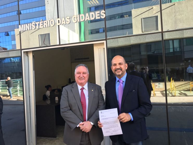 Em audiência no Ministério das Cidades, prefeito Robério e deputado Carletto buscam data de entrega dos Residenciais 10