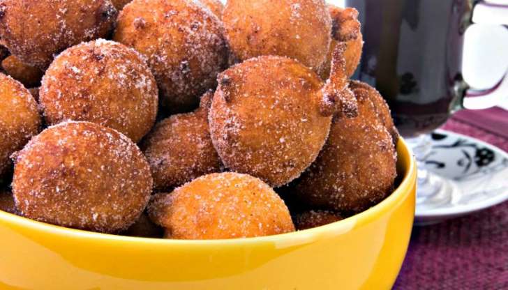 Receita: Bolinho de chuva com queijo parmesão: faça receita perfeita para o café da tarde 13