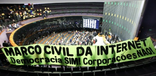 Liberdade do internauta na internet está ameaçada 9