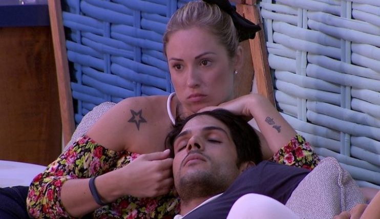 Namorado de Jéssica se revolta e faz acusação contra Lucas no BBB18 Namorado de Jéssica se revolta e faz acusação contra Lucas no BBB18 9
