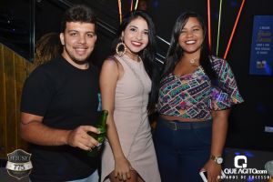 Noite de sexta muito contagiante na House 775 com Sinho Ferrary 86