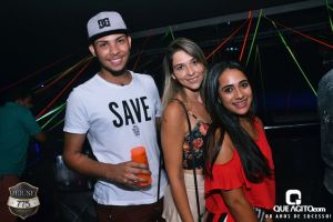 Noite de sexta muito contagiante na House 775 com Sinho Ferrary 70