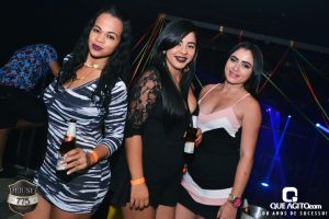 Noite de sexta muito contagiante na House 775 com Sinho Ferrary 135