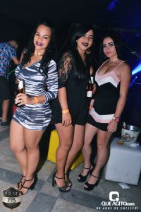 Noite de sexta muito contagiante na House 775 com Sinho Ferrary 71
