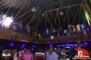 Noite de sexta muito contagiante na House 775 com Sinho Ferrary 60