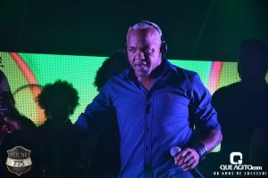 Noite de sexta muito contagiante na House 775 com Sinho Ferrary 121