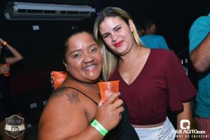 Noite de sexta muito contagiante na House 775 com Sinho Ferrary 98