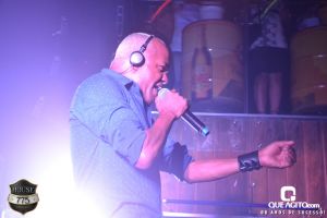 Noite de sexta muito contagiante na House 775 com Sinho Ferrary 40