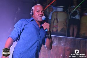 Noite de sexta muito contagiante na House 775 com Sinho Ferrary 14