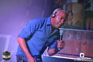 Noite de sexta muito contagiante na House 775 com Sinho Ferrary 44