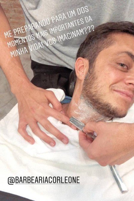 Thammy Miranda causa nas redes ao postar foto fazendo a barba! 10