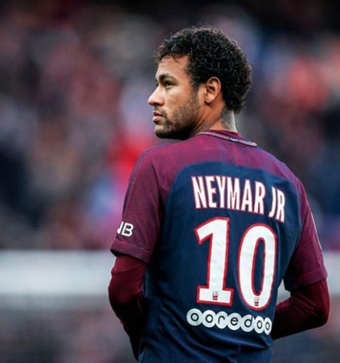 Francês prepara biografia de Neymar: ‘Tem 26 anos, mas parece adolescente’ Francês prepara biografia de Neymar: 'Tem 26 anos, mas parece adolescente' 162