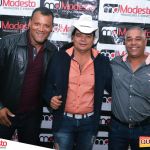 Muita música brega com Edmilson Batista na primeira noite do 5º Fest Vinhático 21