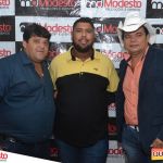 Muita música brega com Edmilson Batista na primeira noite do 5º Fest Vinhático 88