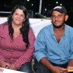 Muita música brega com Edmilson Batista na primeira noite do 5º Fest Vinhático 85