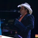 Muita música brega com Edmilson Batista na primeira noite do 5º Fest Vinhático 54