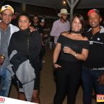 Muita música brega com Edmilson Batista na primeira noite do 5º Fest Vinhático 98