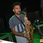 Muita música brega com Edmilson Batista na primeira noite do 5º Fest Vinhático 94