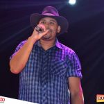 Muita música brega com Edmilson Batista na primeira noite do 5º Fest Vinhático 91