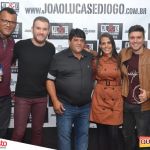 Milhares de foliões se divertem ao som de João Lucas & Diogo no 5º Fest Vinhático 69