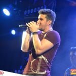 Milhares de foliões se divertem ao som de João Lucas & Diogo no 5º Fest Vinhático 99