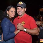 Devinho Novaes leva milhares de foliões ao delírio na 29ª Festa do Cavalo 200