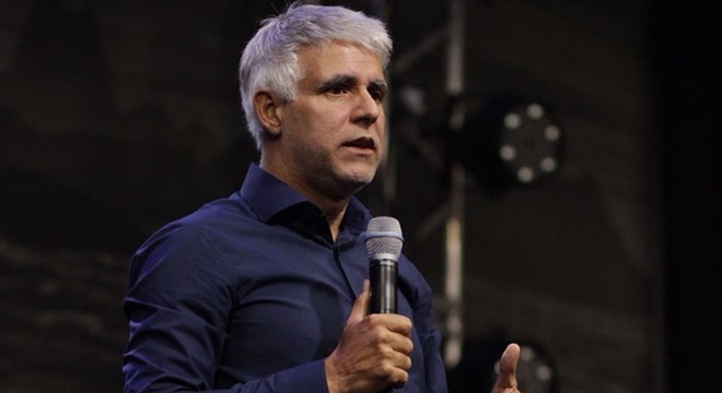 Pastor Claudio Duarte muda de visual após problema de saúde 166