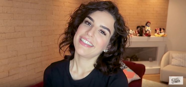 Fenômeno da web, Kéfera Buchmann vai fazer novela espírita da Globo 9