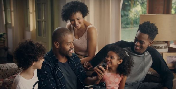 Boticário faz vídeo com família negra, recebe 17 mil dislikes e é alvo de críticas racistas 5