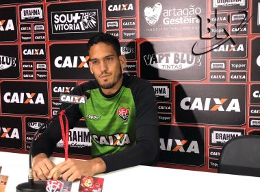 Ronaldo espera engatar sequência no time titular do Vitória 11