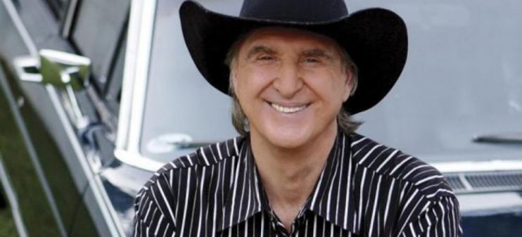 Quatro dias após receber alta, cantor Sérgio Reis é internado de novo 5