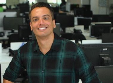 Para tratar vício, Léo Dias se afasta emocionado do ‘Fofocalizando’ 6
