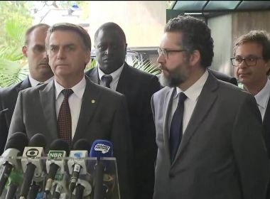 'Prefeitos demitiram outros médicos para contratar cubanos', diz Bolsonaro 6