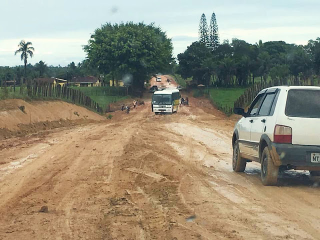 Eunápolis – Chuvas estragam a estrada da Colônia e causam transtornos a motoristas e pedestres 8