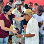 PREFEITURA DE ITAGIMIRIM DISTRIBUI MAIS DE 4 TONELADAS DE FRANGO E GARANTE A CEIA DO NATAL DOS MORADORES DE ITAGIMIRIM 11