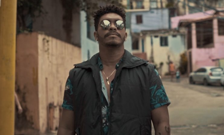 ‘Anjo Lindo’: Denny Denan lança primeiro clipe da carreira solo; assista 100