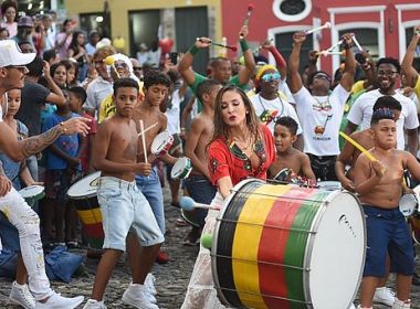 Claudia vibra ao gravar clipe com Olodum e Hungria inspirado em Michael Jackson 5