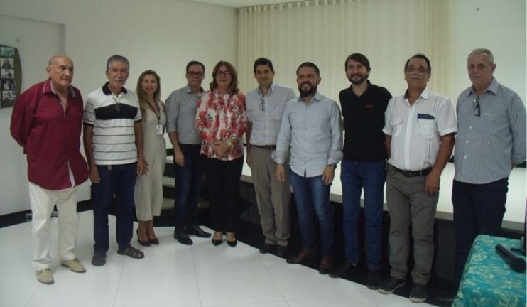 Eunápolis terá tratamento do Câncer 6