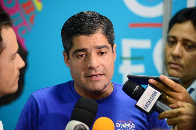 Diferente de Bolsonaro, Neto diz que não viu ato pornográfico no Carnaval de Salvador 99