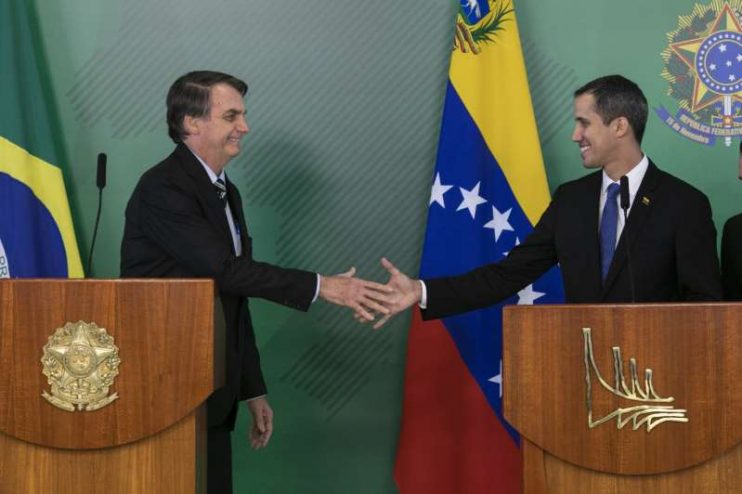 Bolsonaro reúne-se com Guaidó e culpa PT por situação da Venezuela 13