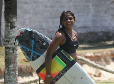 Campeã Brasileira, surfista morre após ser atingida por raio em praia de Fortaleza 25