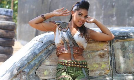 THAÍS REIS ANUNCIA SAÍDA DA BANDA VINGADORA 6