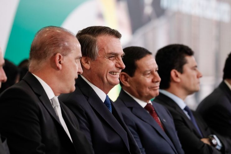 Decreto de Bolsonaro proíbe uso dos termos 'Vossa Excelência' e 'doutor' nos órgãos federais 101