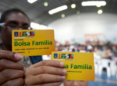 Governo Bolsonaro remodela Bolsa Família; programa terá novo nome e 13º salário 101