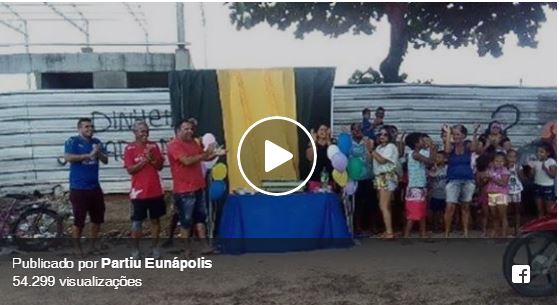 Eunapolitanos, um grupo de moradores fizeram um protesto inusitado neste domingo. Com direito a bolo e refrigerante, eles cantaram parabéns pelos três anos de paralisação de uma obra no Juca Rosa. 10