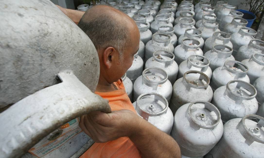 Governo anuncia nos próximos dias plano para reduzir preço de gás de cozinha e energia 5